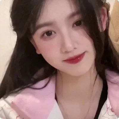 蜜桃女孩